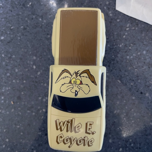 Wile Coyote Snap Kit Truck , Assembled - Picture 6 of 12